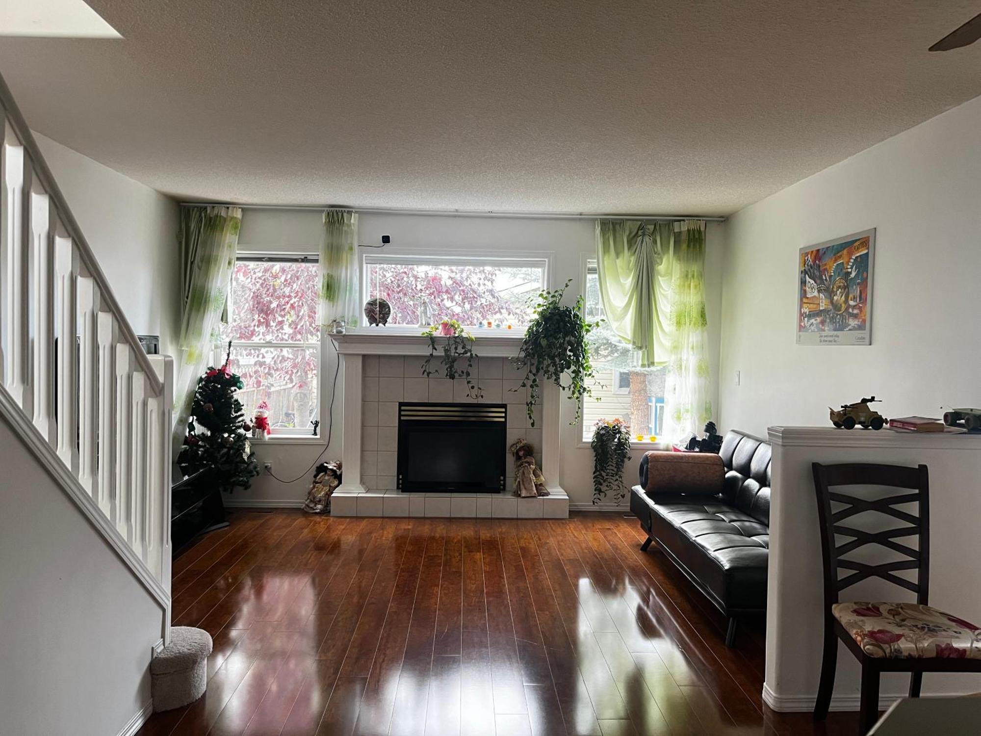 Hidden Valley New Basement Suite With Private Bathroom! YYC Exterior photo